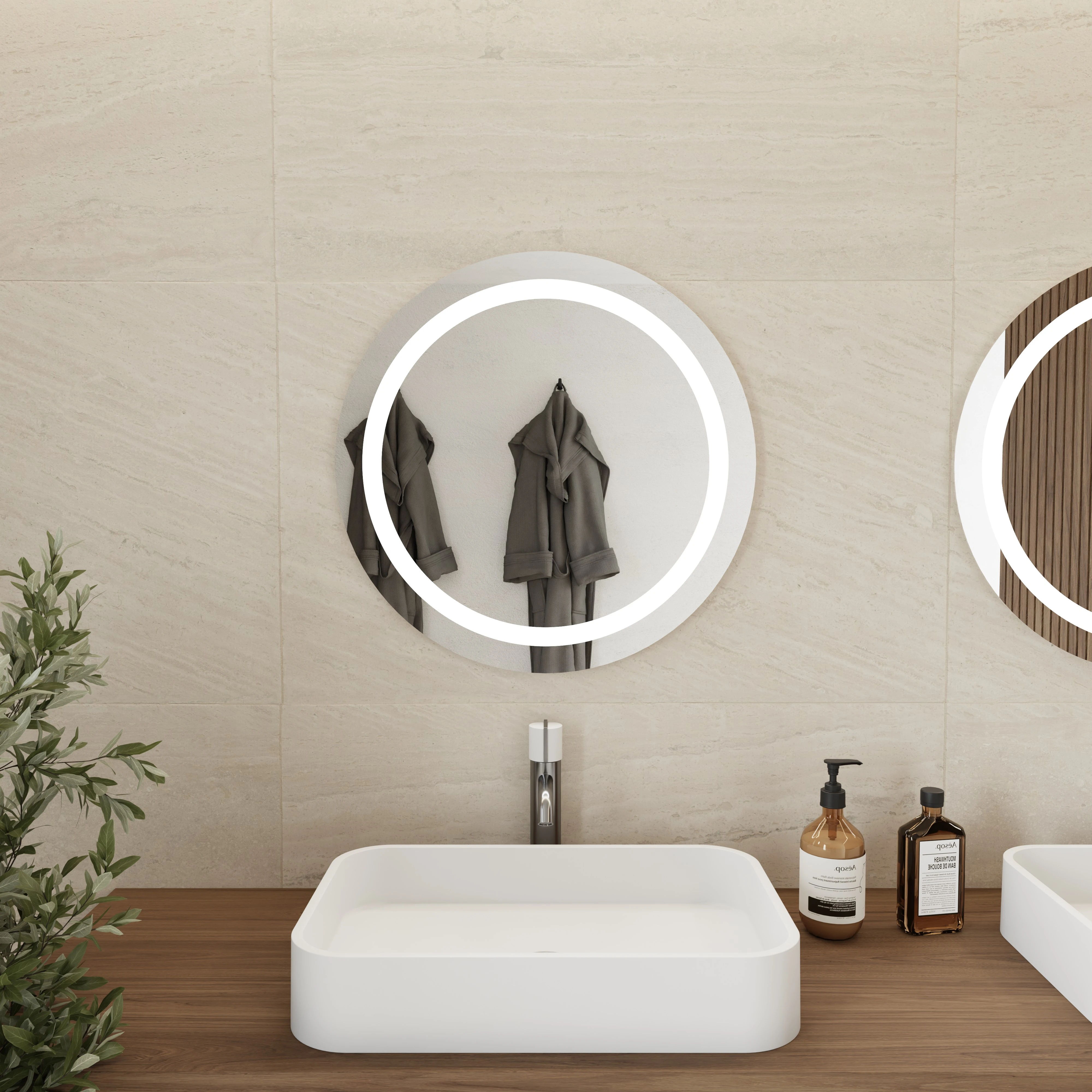 Lustro Triton z oświetleniem LED 67×67 cm –